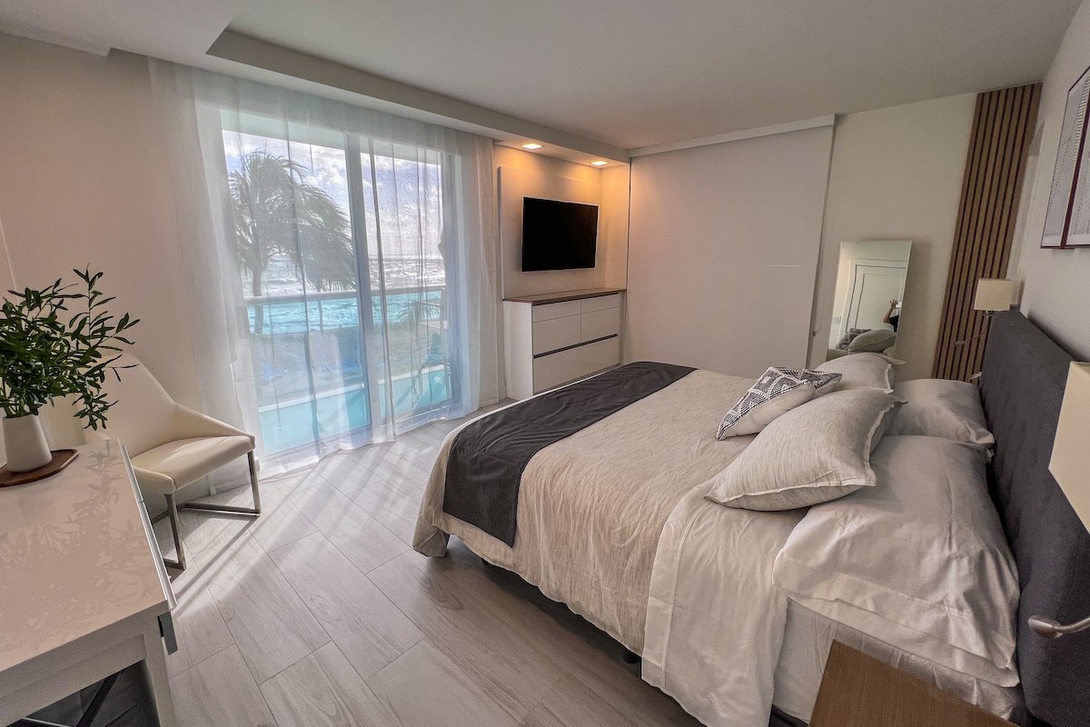 Joy at the Beach gallery image 5