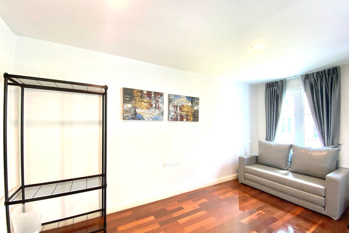 PerfectHome/near QSNCC/pool/BTS/MRT gallery image 3