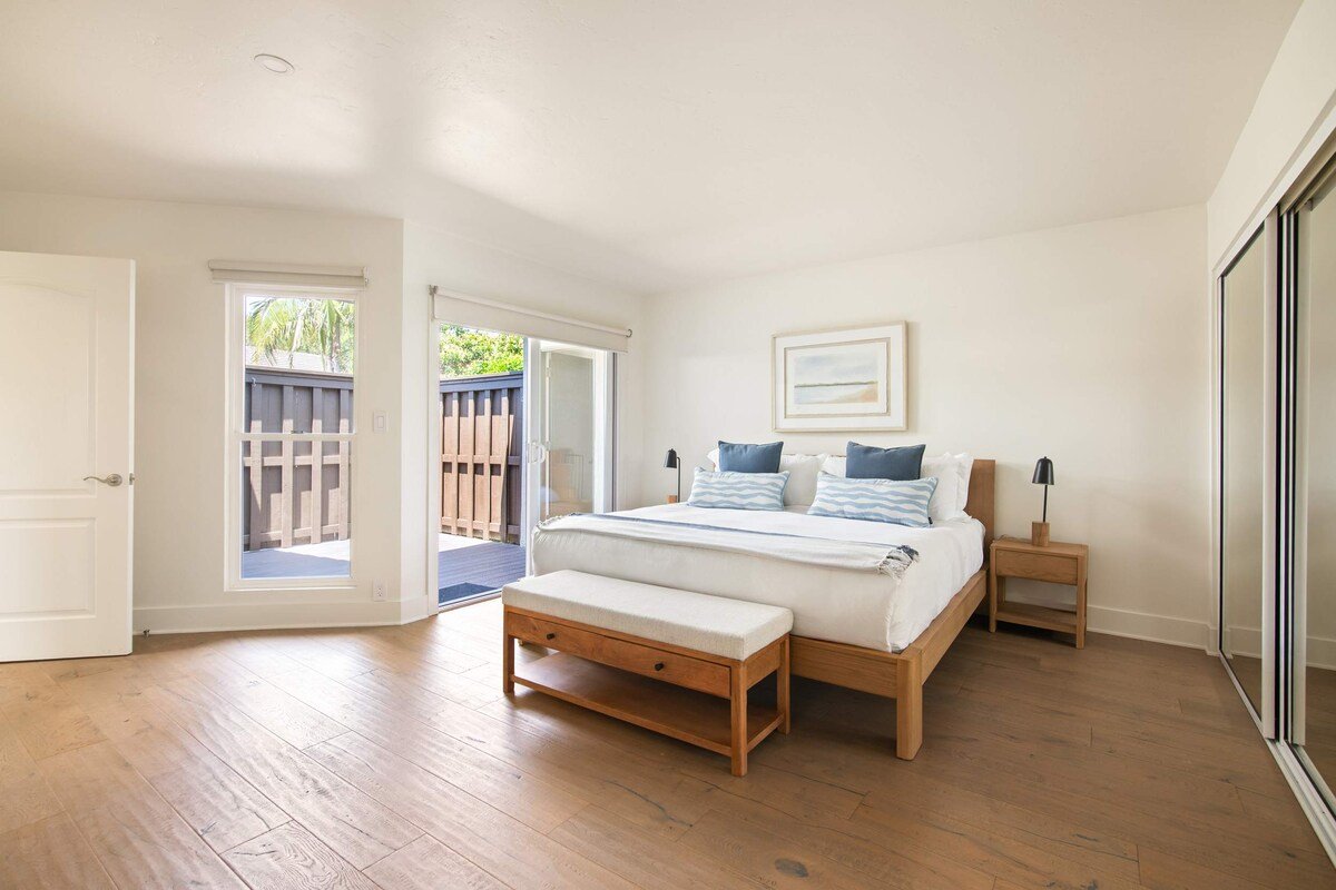 La Jolla Hillside Views and Coastal Comfort gallery image 2