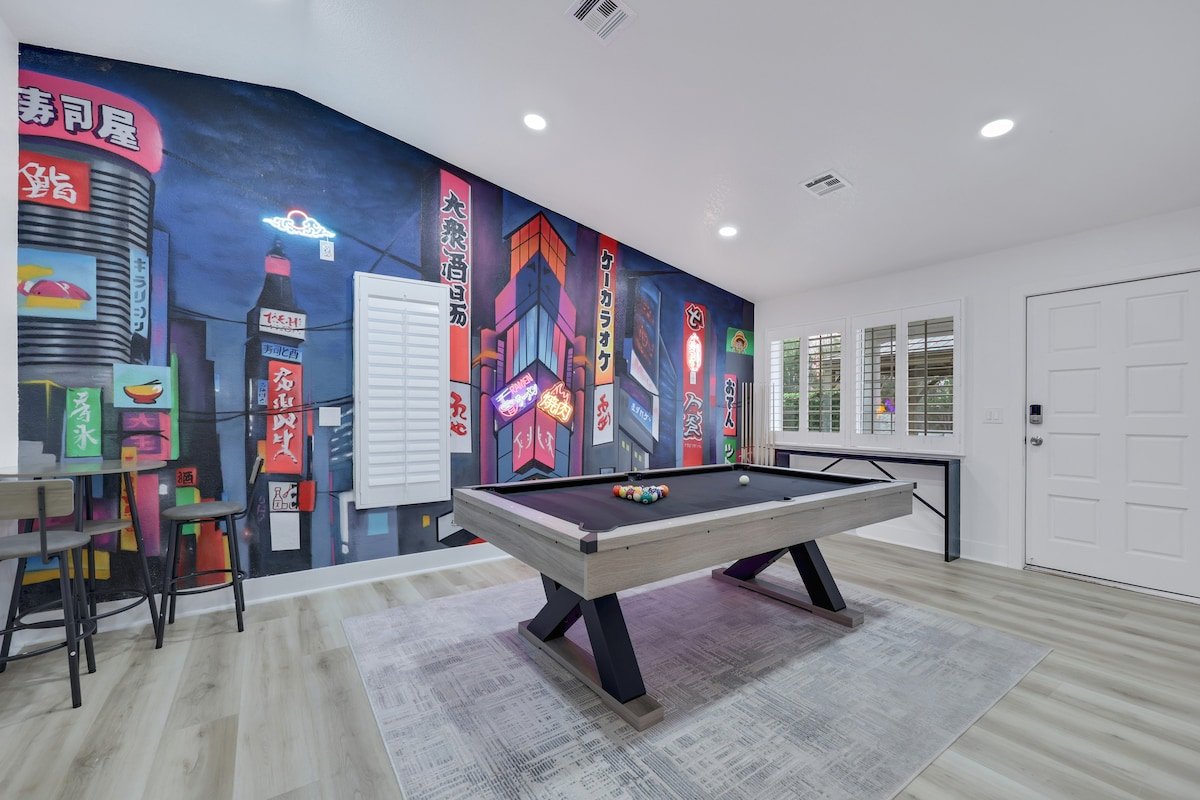 All-In Villa | 7BR 6BA w/ Theater, Karaoke, & Pool gallery image 4