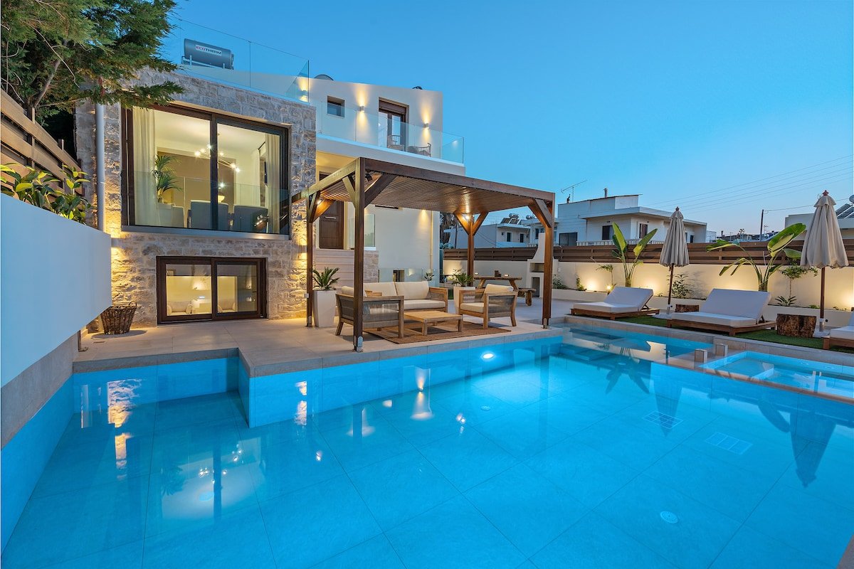 Amara Villa III – 100m to beach, gym, sauna & pool gallery image 3