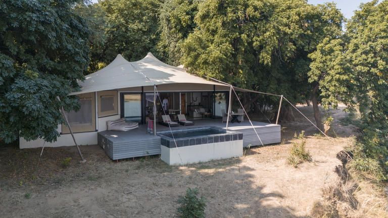 Sausage Tree Camp Luxury Suite
