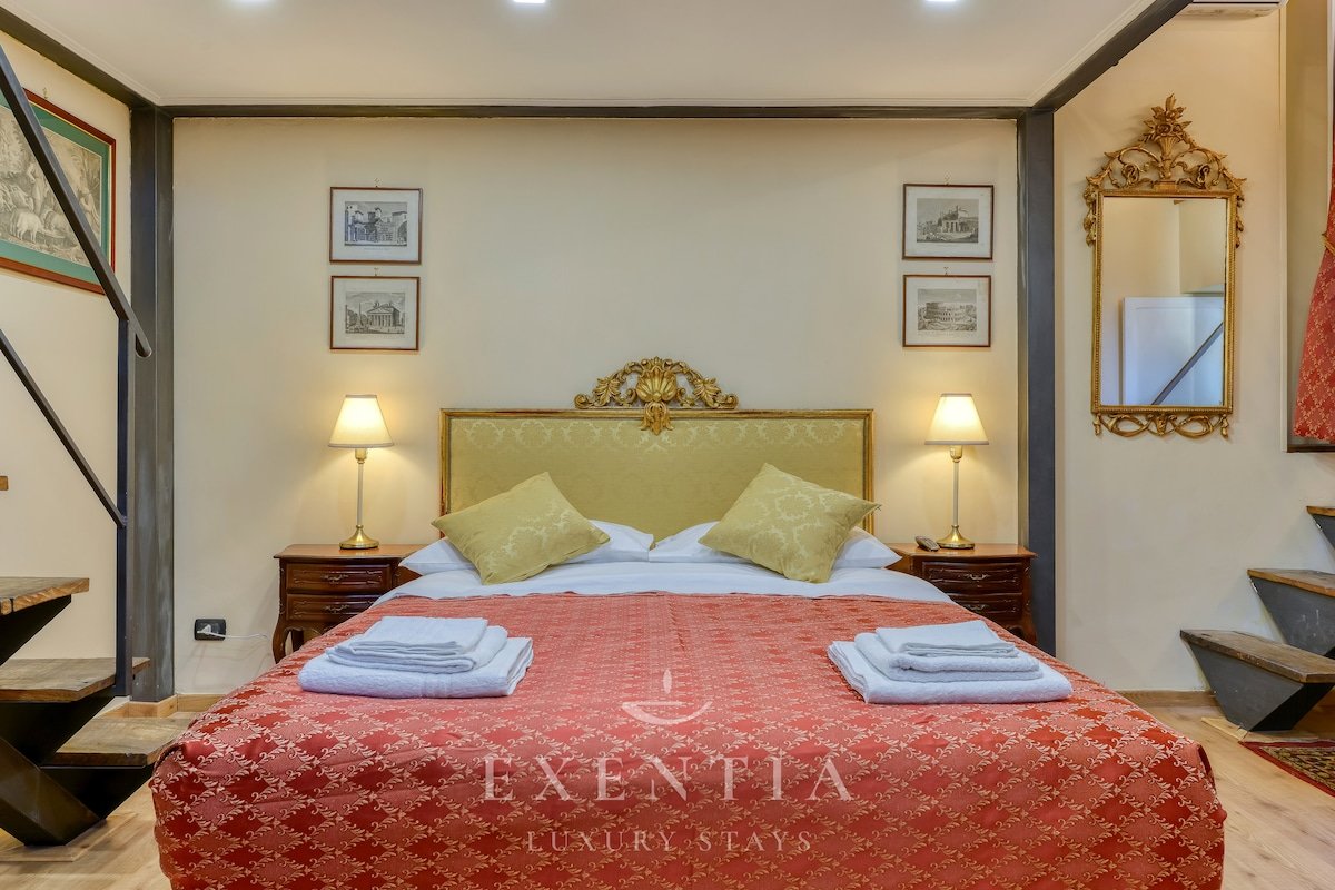 Fleuves de soie – Luxury Penthouse Piazza Navona gallery image 5