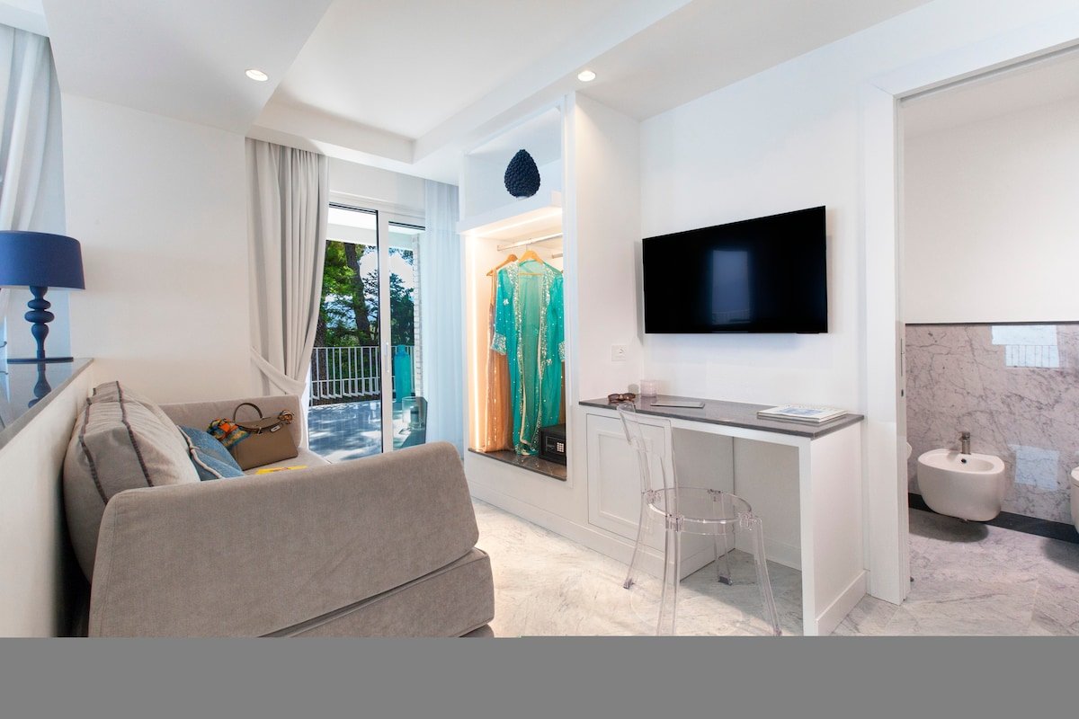 Luxury Villa With Sea View, Sorrento gallery image 5