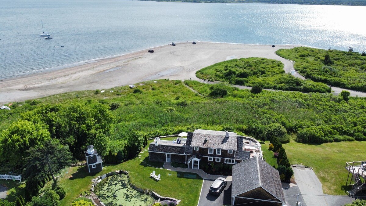 Beachcliff – Portsmouth. The Quiet Side of Newport gallery image 2