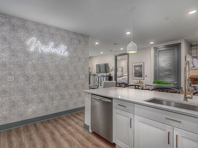 Luxury Downtown | Walk to Broadway | Comfort Beds