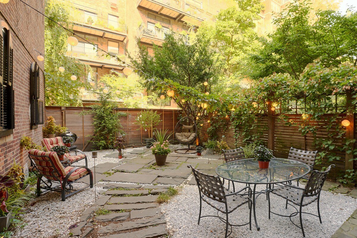 The Garden Apartment in Prime West Chelsea gallery image 4