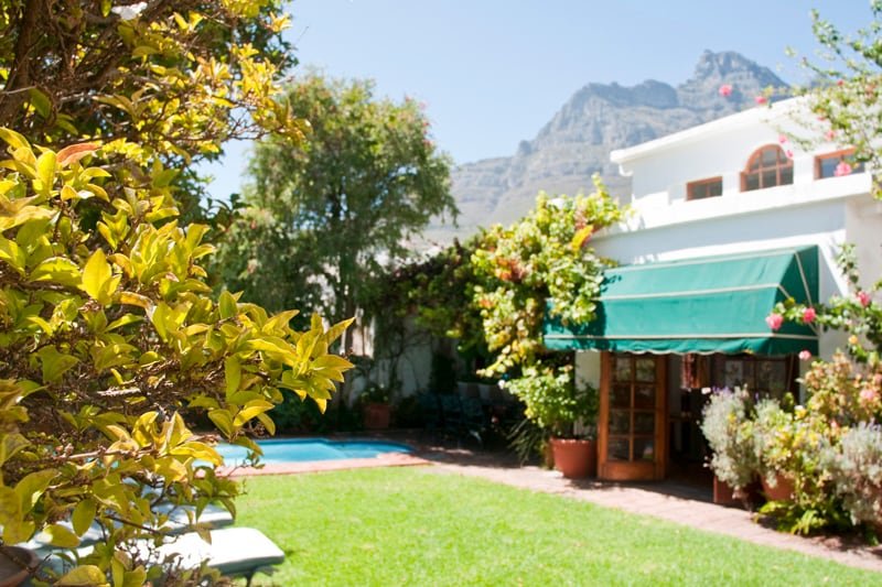 4 bedroom all en suite Villa close to the beach. gallery image 4