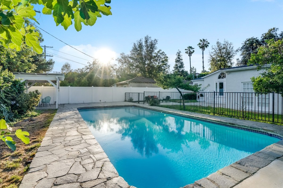 4 Bedroom house with pool / Prime location gallery image 5