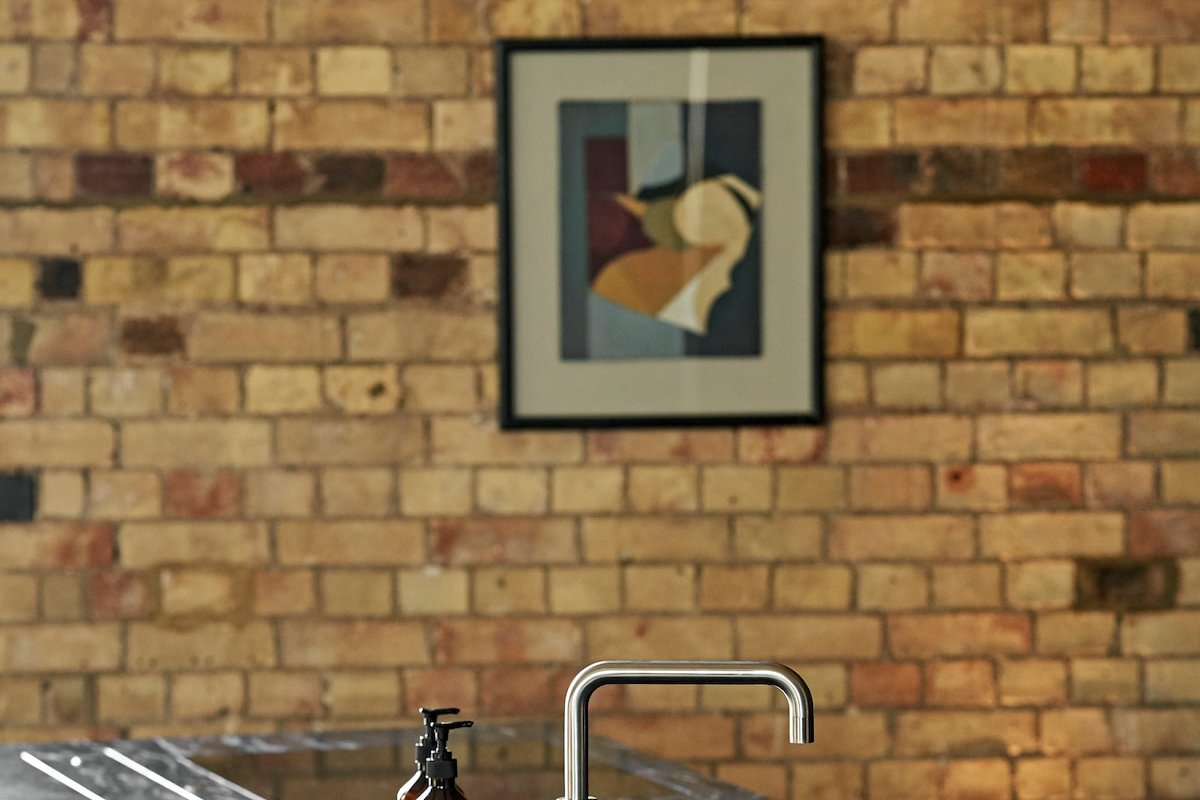 Large and Central Designer Home with Balcony gallery image 3