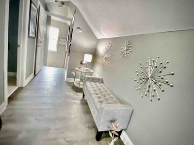 “Luxury Haven for Large Gatherings: 4BD/4BA”