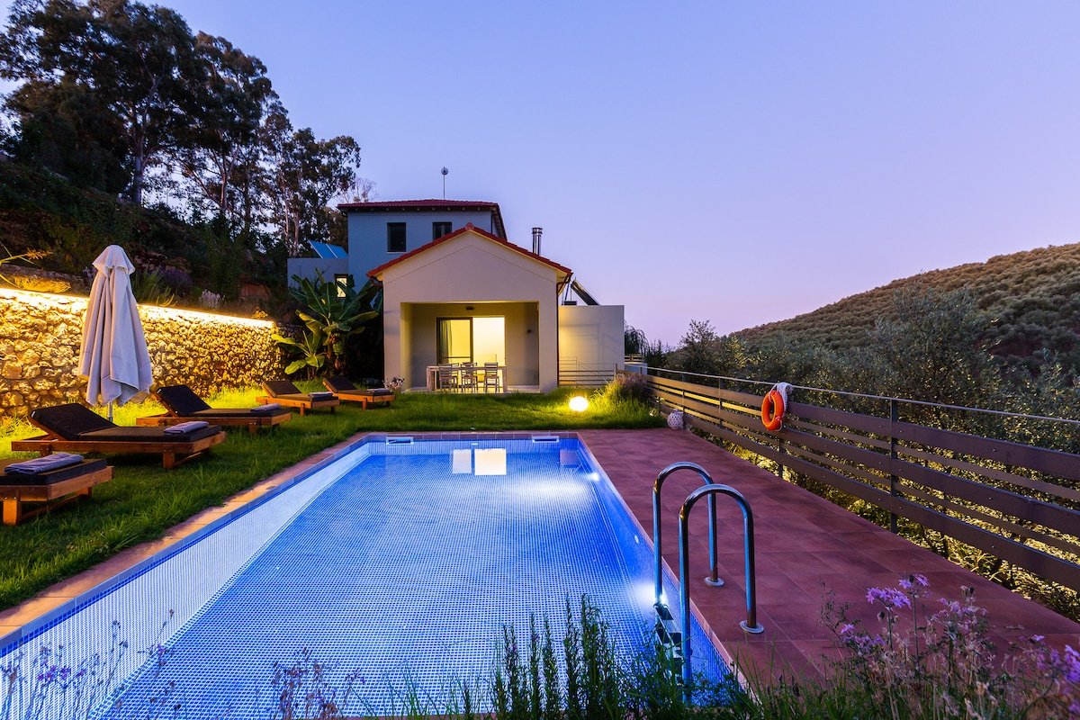 Physis Villas Private Pools & Organic Garden gallery image 2