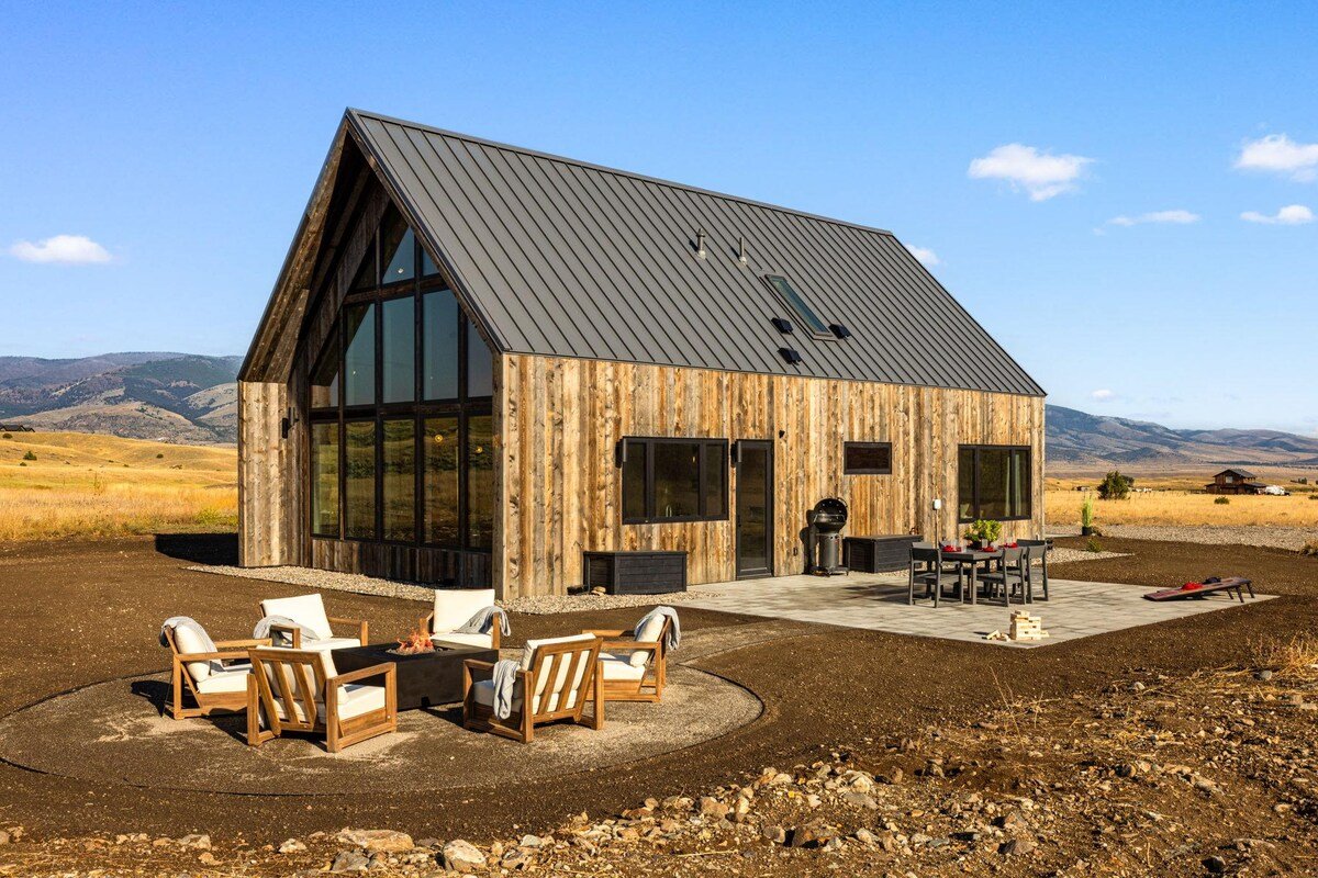 Indulge in the Ultimate Western Retreat: Ideal loc gallery image 5