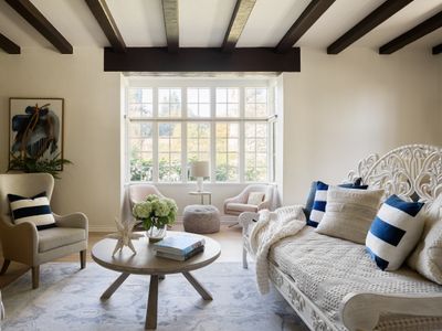 1920s Pasadena Cottage Steps from RoseBowl w/ Pool