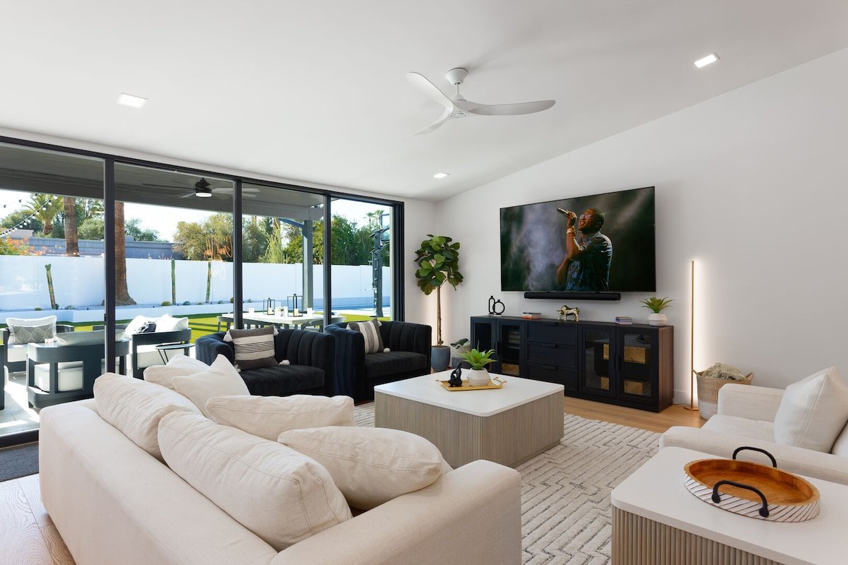 D&G Retreat-Pool & Sports Court-Central Scottsdale gallery image 4