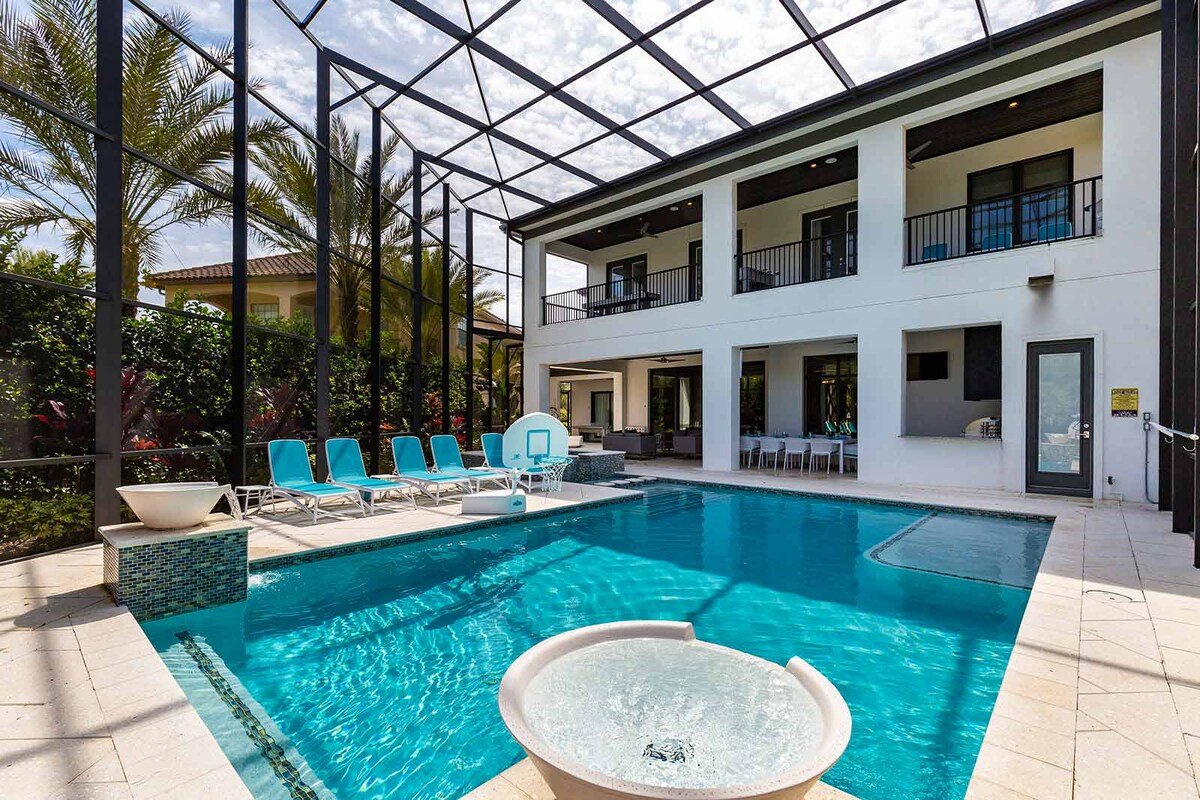 Mansion w Arcade, Theater, Game Loft, Huge Balcony gallery image 2