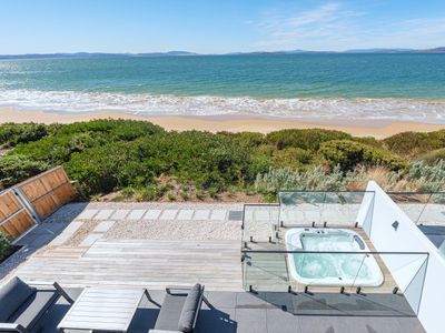 Award-winning beachfront luxury in Cremorne