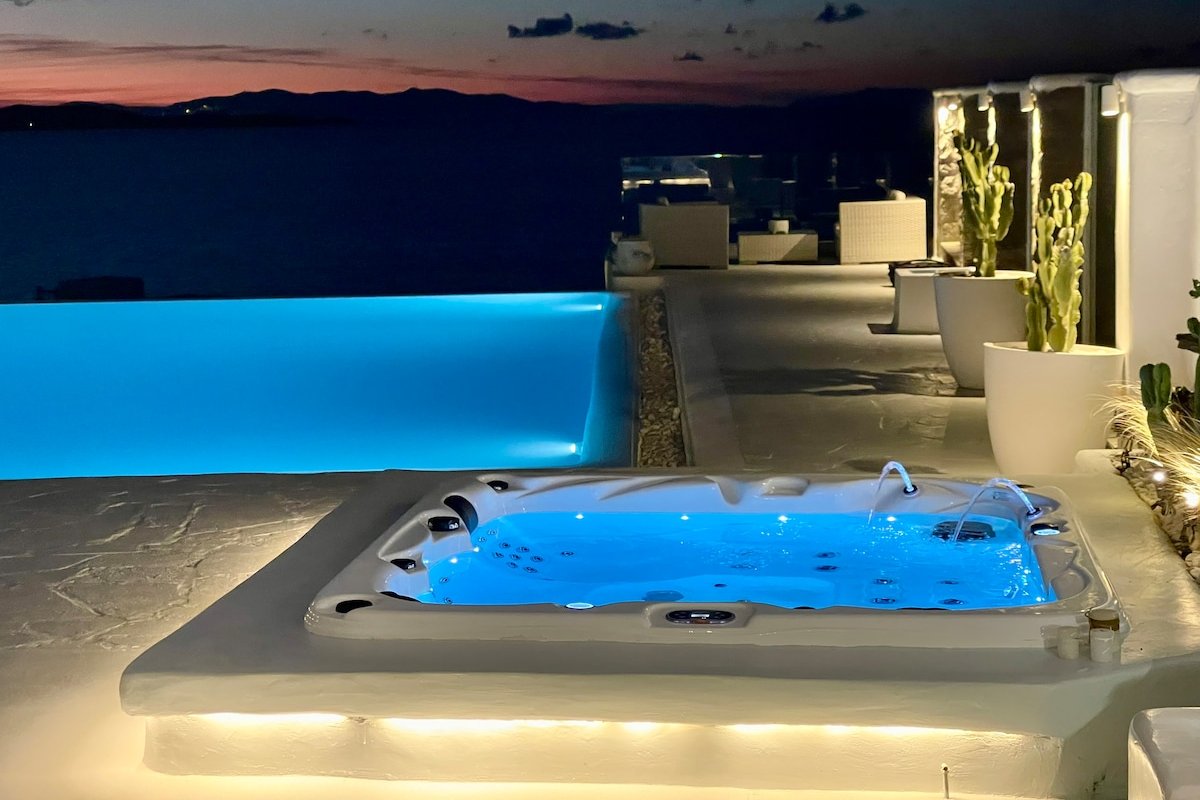 Villa Calypso Sunset infinity pool-hot tub gallery image 3