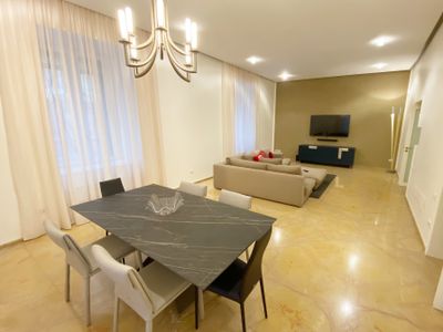 Luxury House With Parking