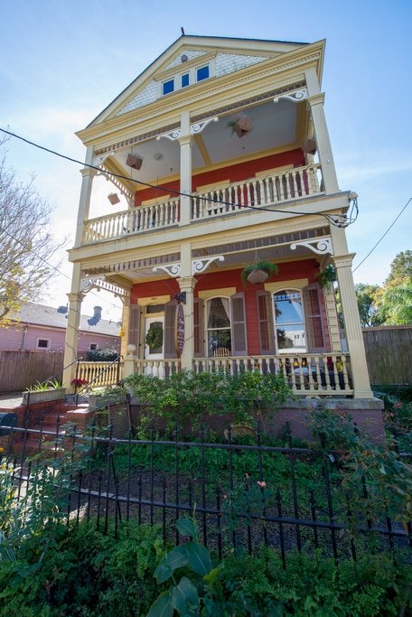 Macarty House: 8 Bedroom Resort with Pool! gallery image 2