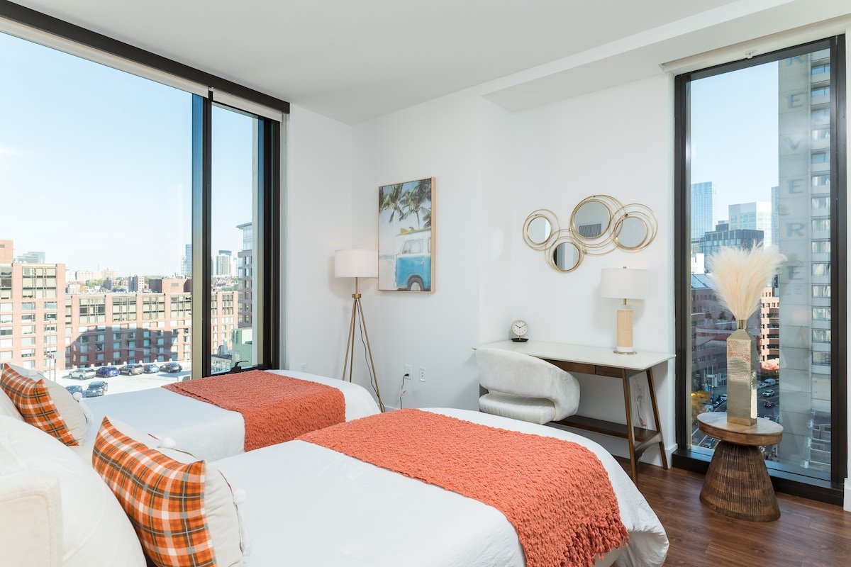 Back-Bay Penthouse Downtown & Parking & GYM gallery image 5