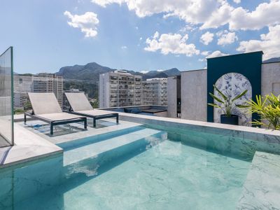 Luxurious triplex penthouse in Leblon – Leb015