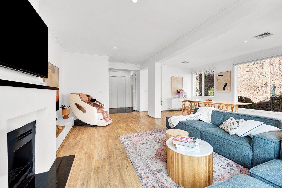 Ultra Prime Loc & Lux 2 Masters + 3Bd+3ba+1C gallery image 5