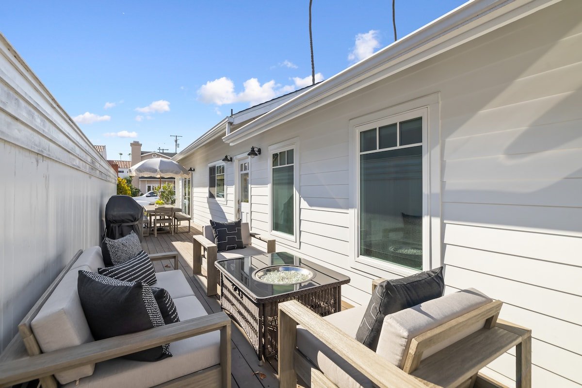 Naples Island Stunning Ocean Cottage By the Beach gallery image 5