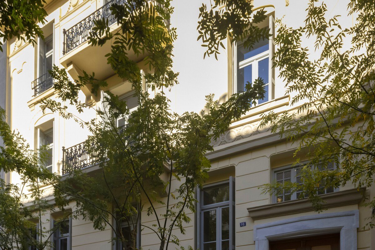 Derigny The Mansion #C gallery image 2