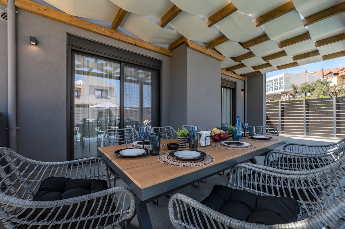 Rosy pair, private pool & jacuzzi near waterpark gallery image 5