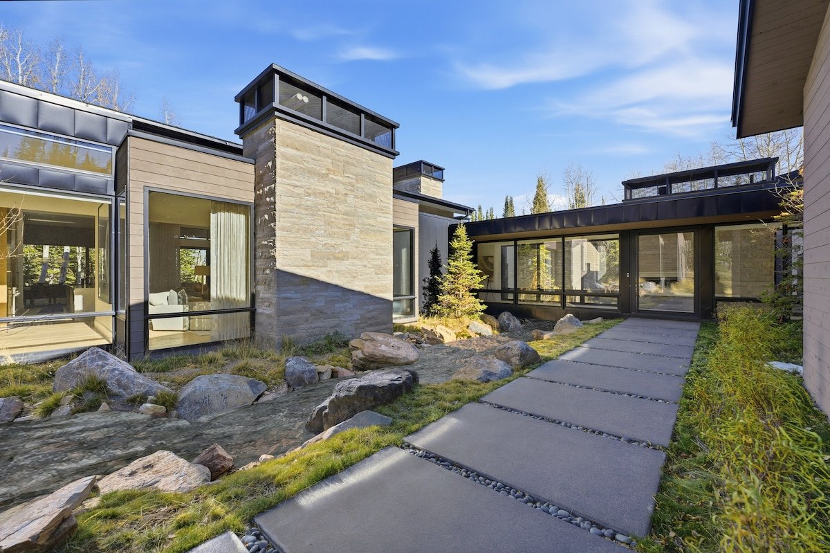 Luxury Ski-In Out Estate with Private Snowcat