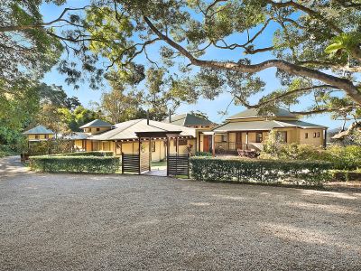 Woody Grove Retreat – The Lodge and Annex