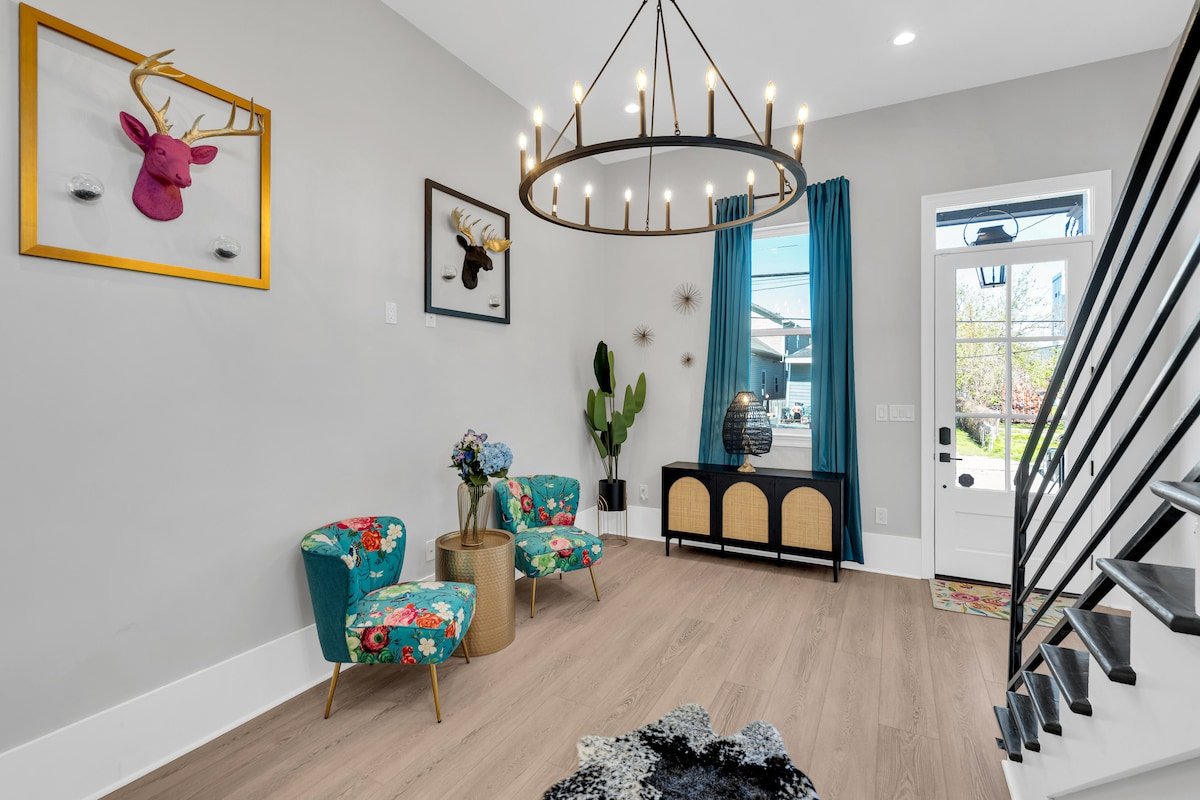 Pool | Minutes to Superdome & French Quarter | 5BR gallery image 5