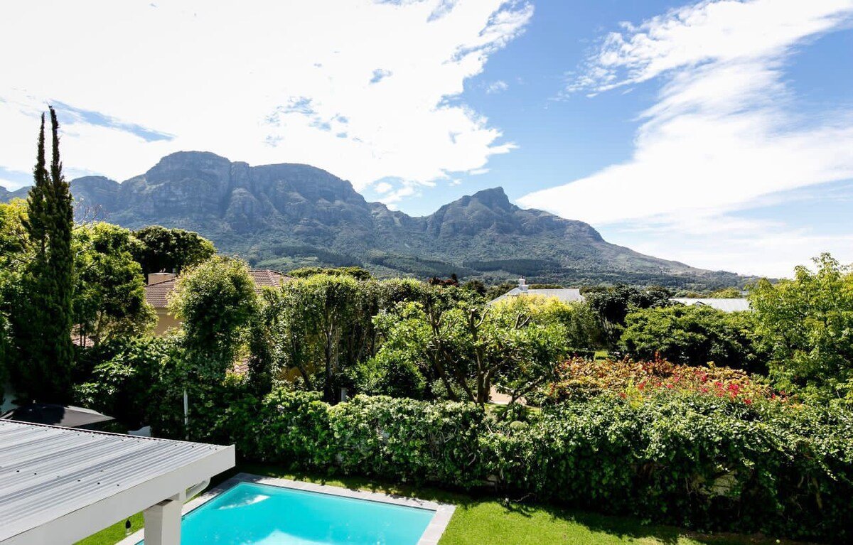 Luxury Mountain View Villa gallery image 5