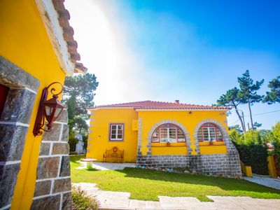 Colares Sintra – heated and fenced pool near beach