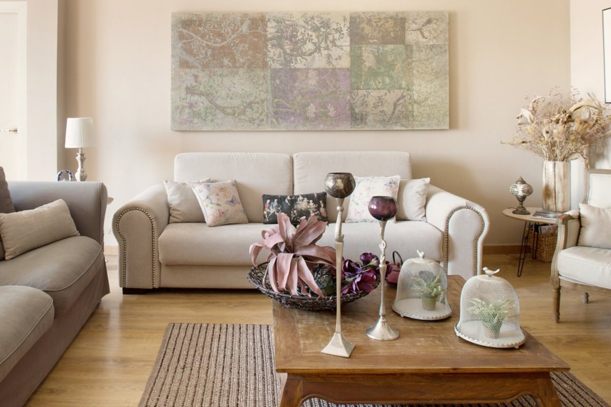 Landscape Cozy and bright apartment gallery image 3