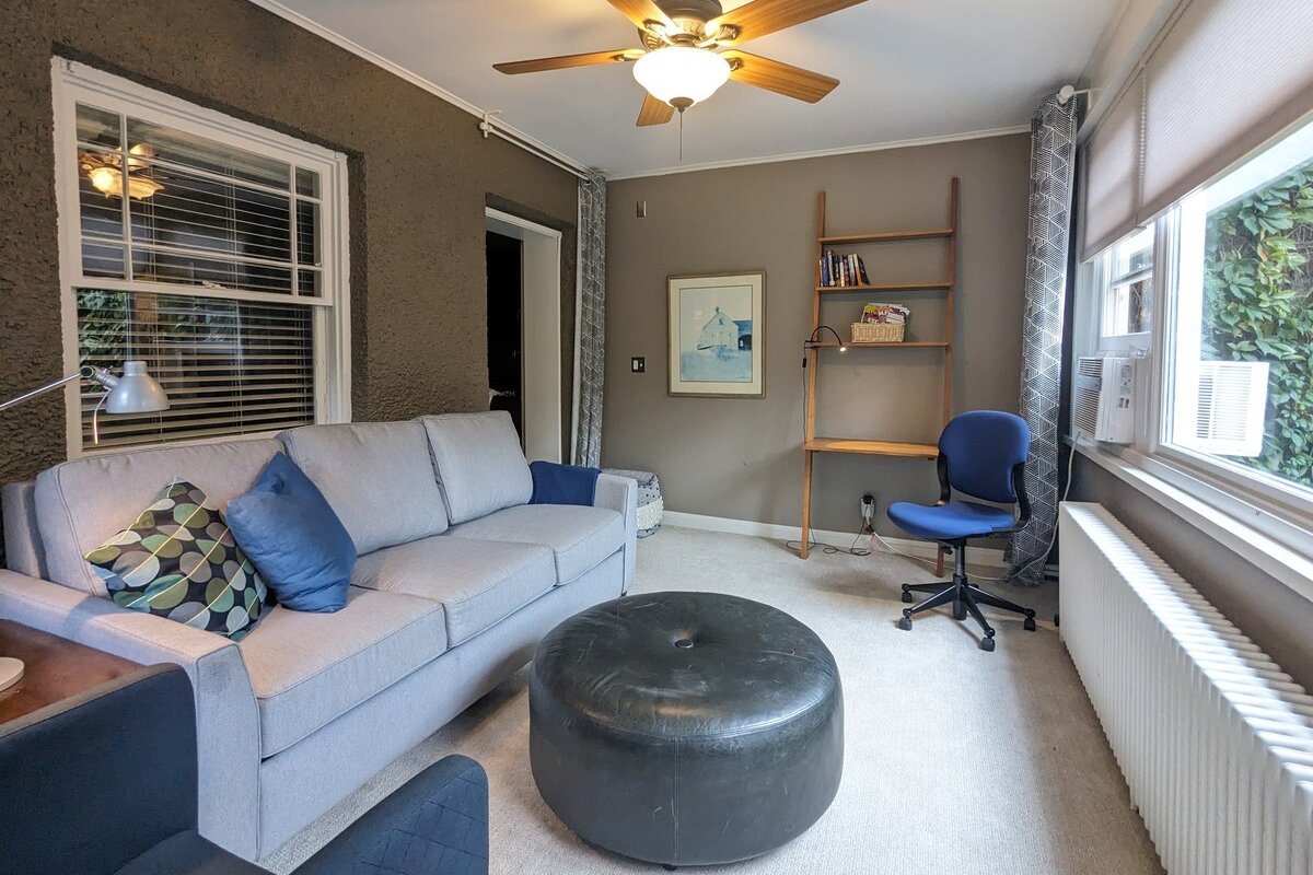 Grand Home near Lakes, DT, Conv. Ctr., Stadiums gallery image 4