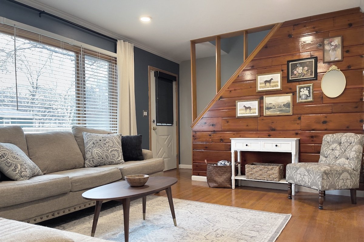 Maplewood’s Hidden Charm in the Gladstone Area gallery image 4