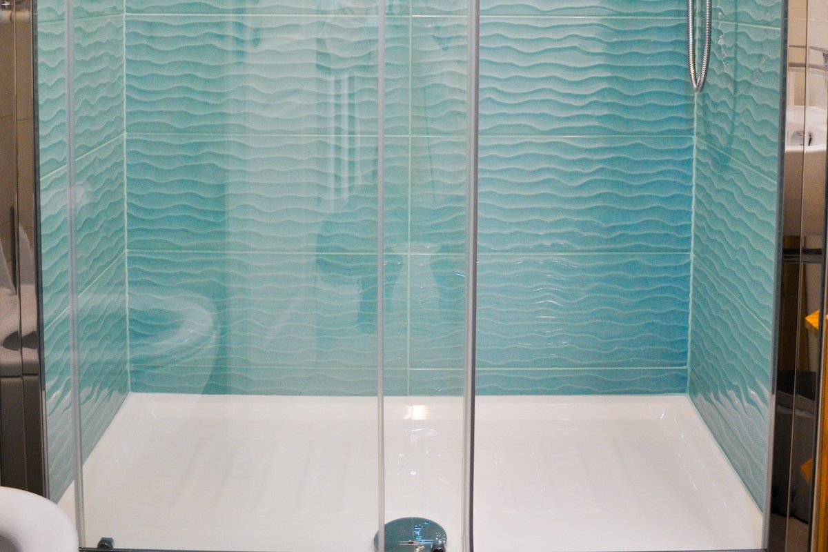 Trastevere: Exclusive 2 Apartments 8 Bedrooms gallery image 5