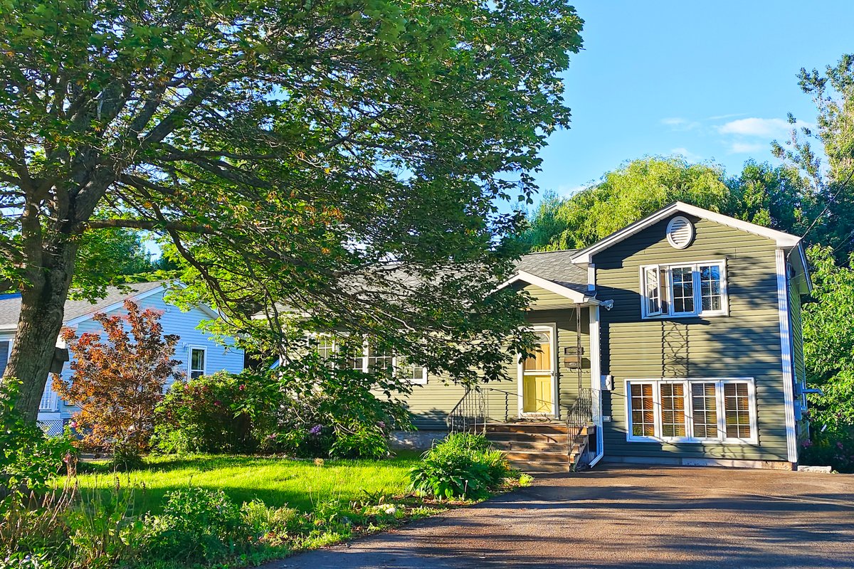 50% OFF Monthly | Quaint House | Hottub | 4 cars