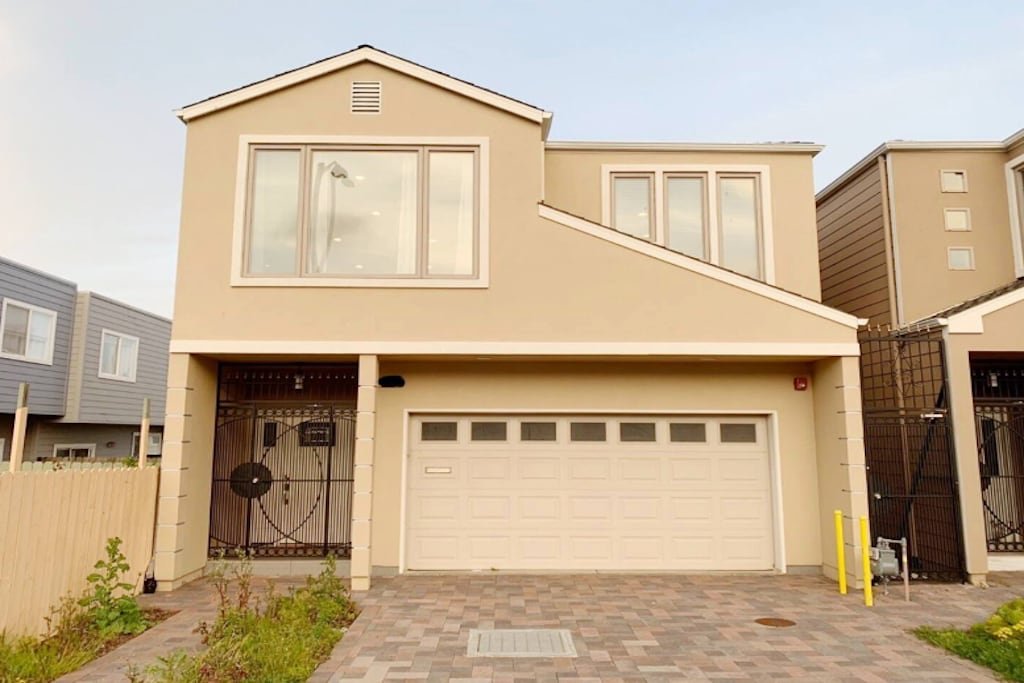 Spacious Living in San Francisco gallery image 2