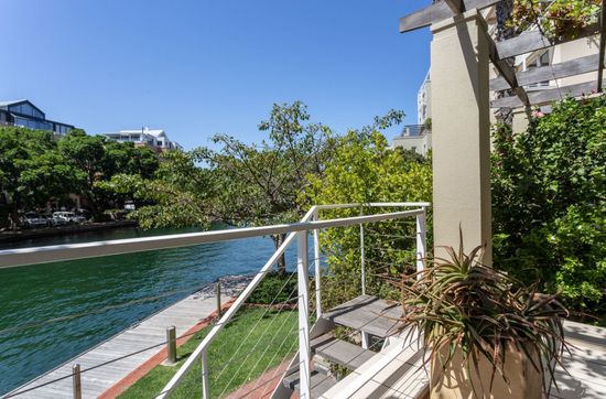 Photo 2 of Ellesmere 001 accommodation in V&A Waterfront, Cape Town with 3 bedrooms and 2 bathrooms