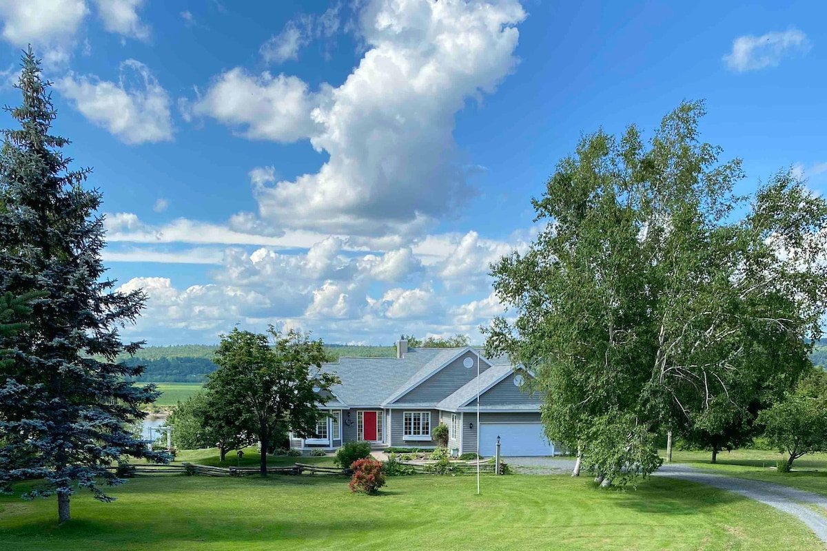 River’s Edge Cottage gallery image 4