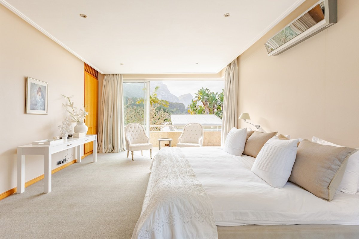 5-Bedroom Villa with Breathtaking Mountain Views gallery image 5