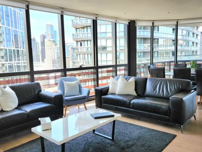 Premium 3 Bed with Beautiful Views on Collins