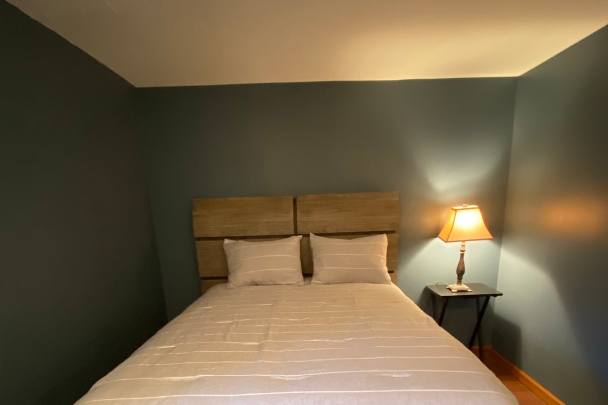 In the heart of Downtown With a spectacular view ! gallery image 5