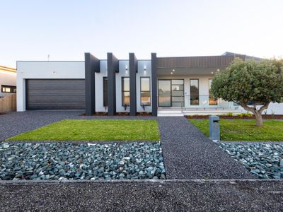 Summerland 8 @ Glorious Diamond Beach with Outdoor