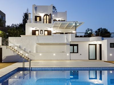 The White House of Bali, panoramic seaview villa