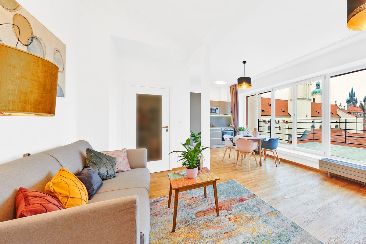 Chic Two Bedroom Old Town Apartment with a terrace