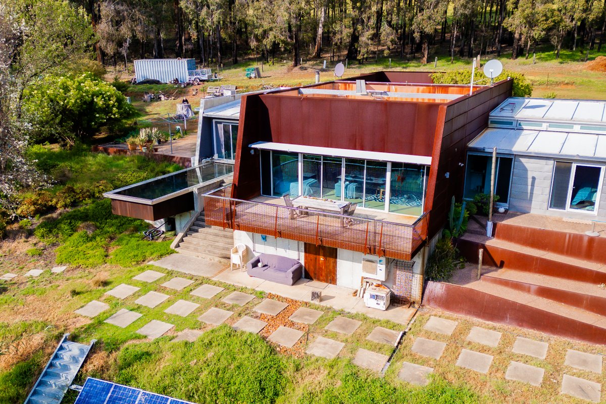 Artful country escape with a Floating Pool!